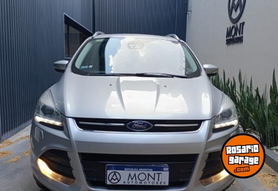 Camionetas - Ford kuga titanium 2016 Nafta 150000Km - En Venta