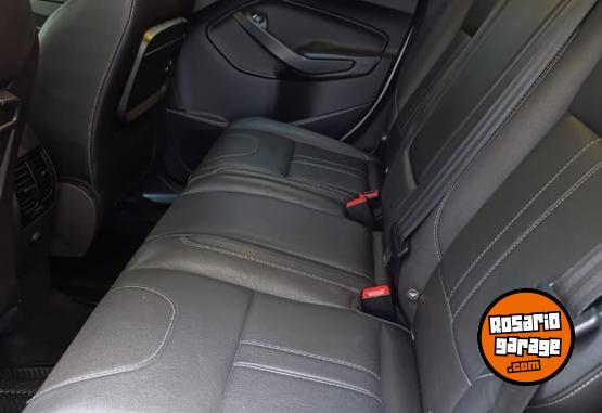 Camionetas - Ford kuga titanium 2016 Nafta 150000Km - En Venta