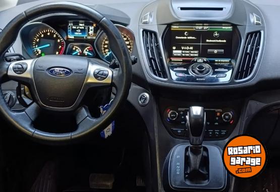 Camionetas - Ford kuga titanium 2016 Nafta 150000Km - En Venta