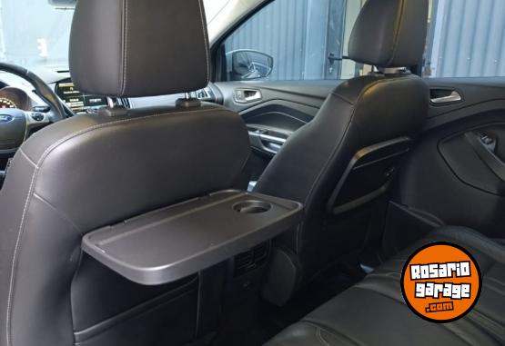 Camionetas - Ford kuga titanium 2016 Nafta 150000Km - En Venta