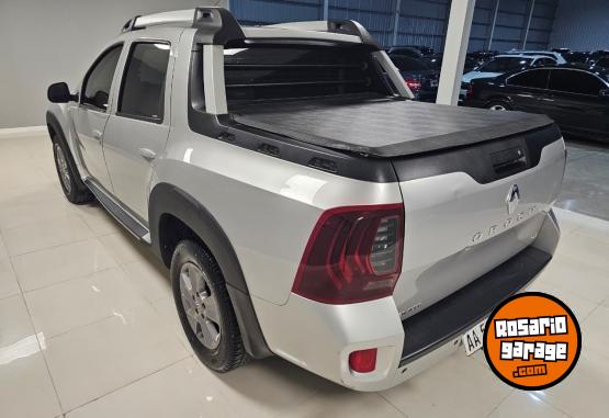 Camionetas - Renault Duster Oroch Outsider 2.0 2016 GNC 140000Km - En Venta