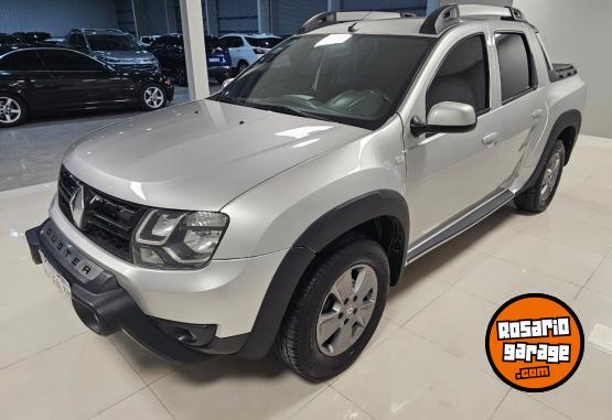 Camionetas - Renault Duster Oroch Outsider 2.0 2016 GNC 140000Km - En Venta