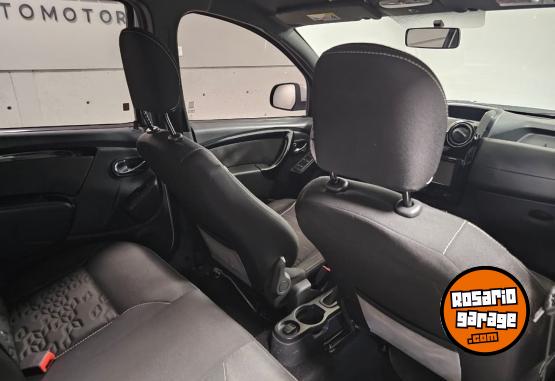 Camionetas - Renault Duster Oroch Outsider 2.0 2016 GNC 140000Km - En Venta