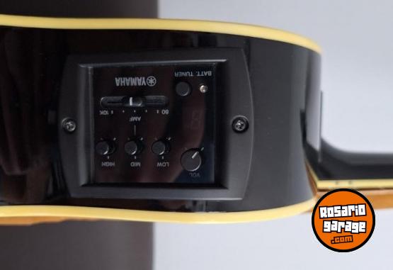 Instrumentos Musicales - YAMAHA APX 500II Y FUNDA GATOR - En Venta