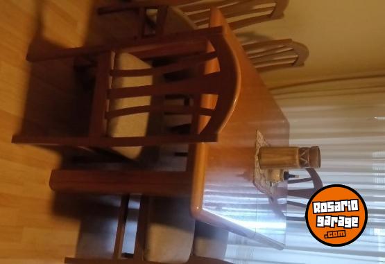 Hogar - Mesa extensible y sillas de comedor - En Venta