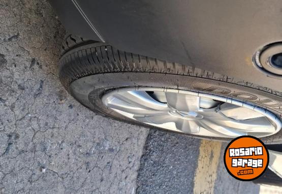 Utilitarios - Renault Kangoo 2017 GNC 99800Km - En Venta