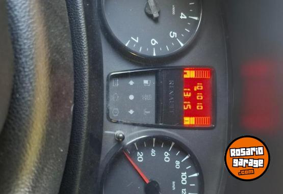 Utilitarios - Renault Kangoo 2017 GNC 99800Km - En Venta