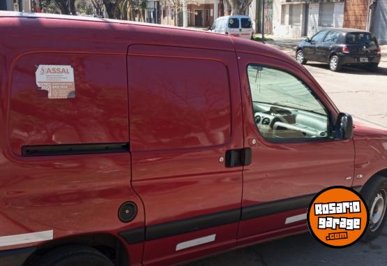 Utilitarios - Peugeot Partner 2012 Diesel 210000Km - En Venta