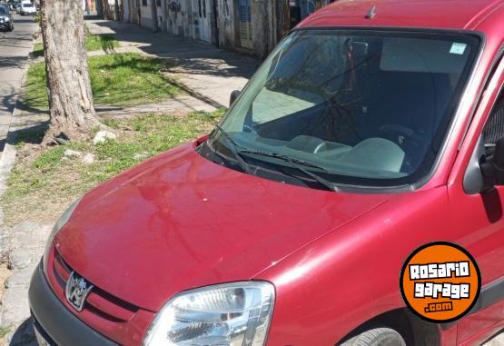 Utilitarios - Peugeot Partner 2012 Diesel 210000Km - En Venta