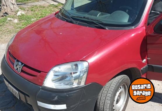 Utilitarios - Peugeot Partner 2012 Diesel 210000Km - En Venta