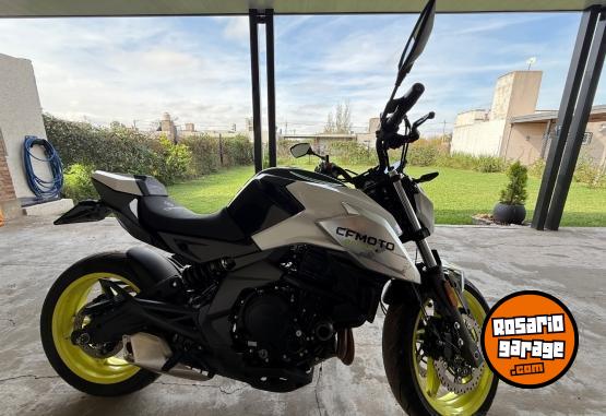 Motos - CF 650 NK 2024 Nafta 5500Km - En Venta