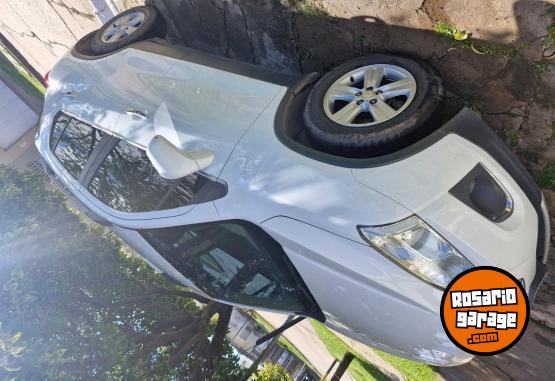 Camionetas - Chevrolet tracker 2014 Nafta 93000Km - En Venta