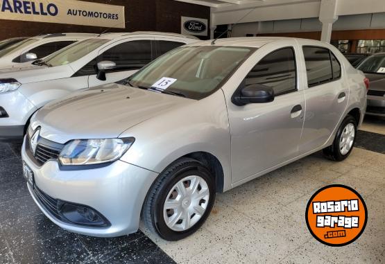 Autos - Renault Logan authentique 1.6 2015 Nafta 95000Km - En Venta