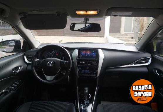 Autos - Toyota YARIS XLS PACK CVT 2021 Nafta 135000Km - En Venta