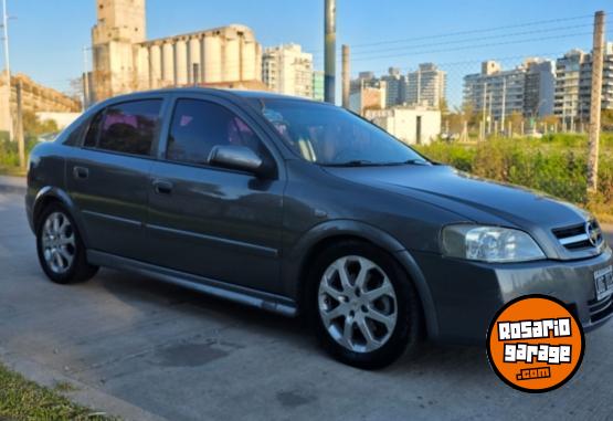 Autos - Chevrolet Astra 2011 GNC 180000Km - En Venta