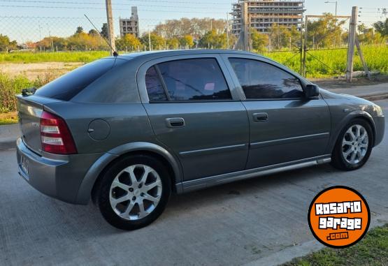 Autos - Chevrolet Astra 2011 GNC 180000Km - En Venta