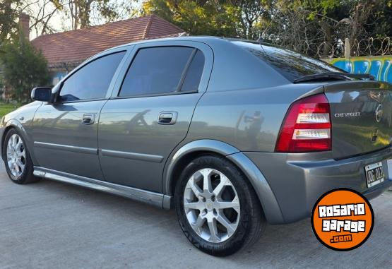 Autos - Chevrolet Astra 2011 GNC 180000Km - En Venta