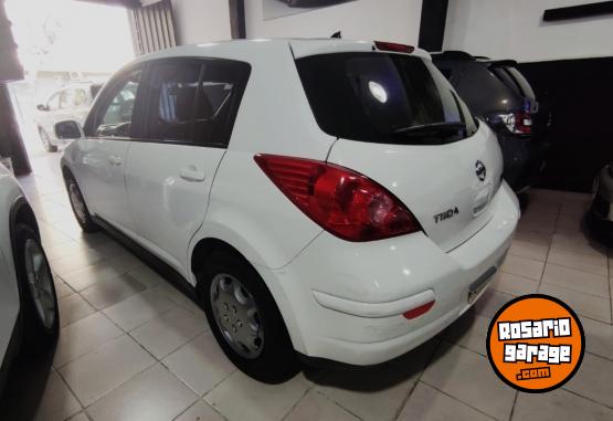 Autos - Nissan Tiida 1.8 Visia 2008 Nafta 180000Km - En Venta