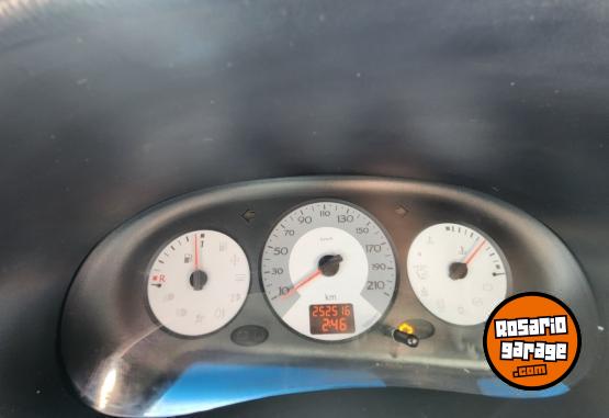 Utilitarios - Renault Kangoo 2009 GNC 252000Km - En Venta