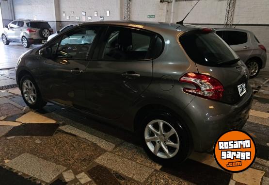 Autos - Peugeot 208 2015 Nafta 78000Km - En Venta