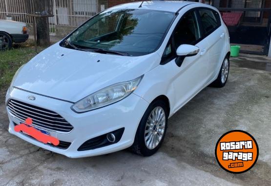 Autos - Ford Fiesta kinetic Se plus 2016 Nafta 118000Km - En Venta