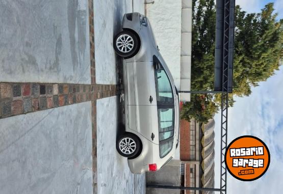 Autos - Volkswagen SURAN 1.6L 5p 2013 Nafta 109000Km - En Venta