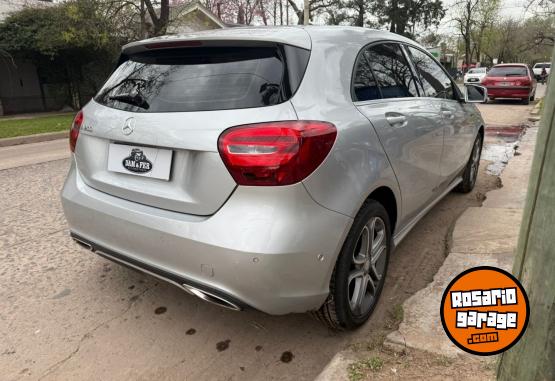 Autos - Mercedes Benz A200 2017 Nafta 80000Km - En Venta