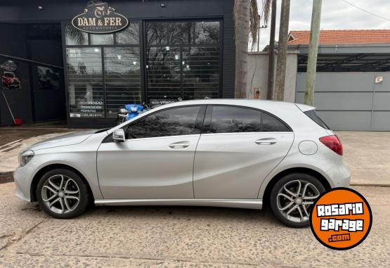 Autos - Mercedes Benz A200 2017 Nafta 80000Km - En Venta