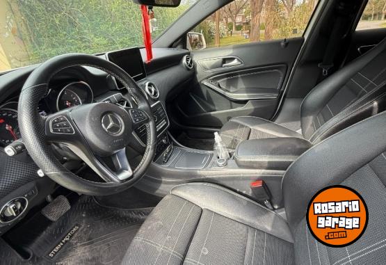 Autos - Mercedes Benz A 200 URBAN 2017 Nafta 98000Km - En Venta