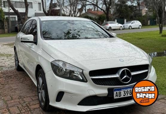 Autos - Mercedes Benz A 200 URBAN 2017 Nafta 98000Km - En Venta