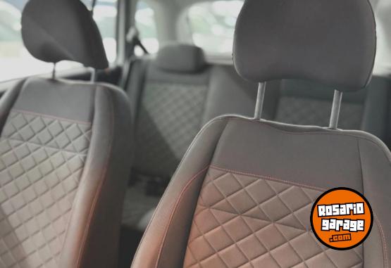 Autos - Volkswagen SURAN HIGHLINE 1.6 MT MSI 2017 Nafta 112000Km - En Venta