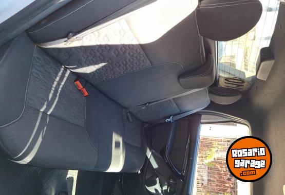 Camionetas - Renault Duster Oroch 2017 GNC 260000Km - En Venta