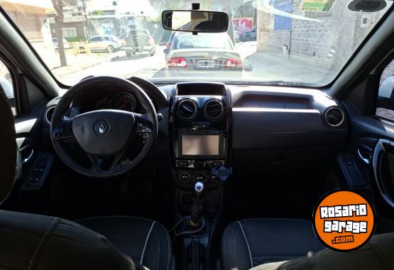 Camionetas - Renault Duster Oroch 2017 GNC 260000Km - En Venta