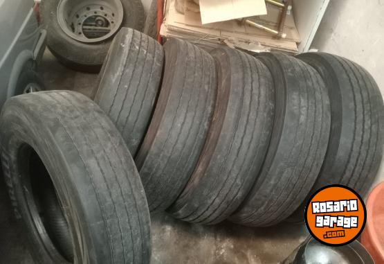 Accesorios para Autos - Pirelli 275/80/22.5 USADAS - En Venta