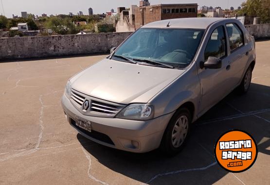 Autos - Renault Logan 2011 Nafta 124000Km - En Venta