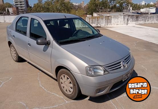 Autos - Renault Logan 2011 Nafta 124000Km - En Venta