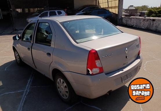 Autos - Renault Logan 2011 Nafta 124000Km - En Venta