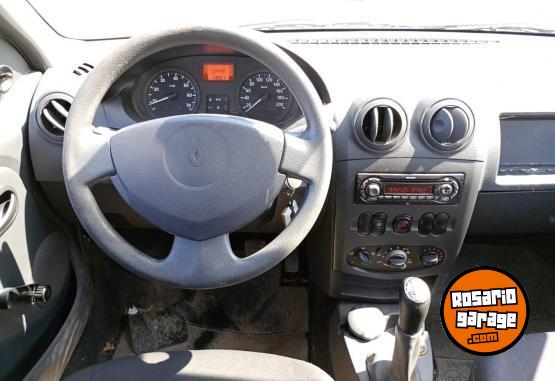 Autos - Renault Logan 2011 Nafta 124000Km - En Venta