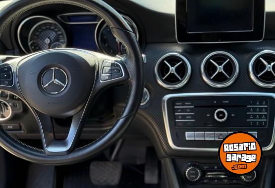 Autos - Mercedes Benz A200 2018 Nafta 62000Km - En Venta