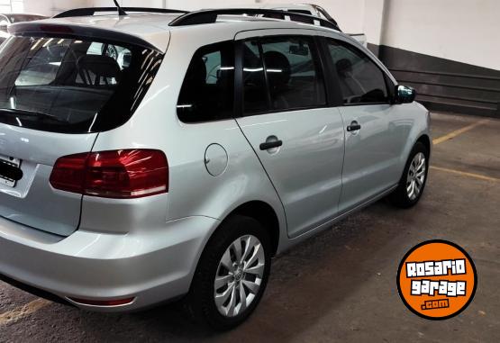 Autos - Volkswagen SURAN 1.6 COMFORTLINE 2014 Nafta 130000Km - En Venta