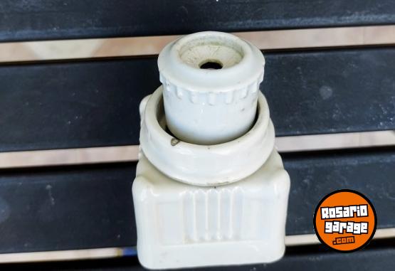 Hogar - LIQUIDO ANTIGUO TABLERO VINTAGE DE FUSIBLES Y AISLADOR ELECTRICO DE PORCELANAS - En Venta