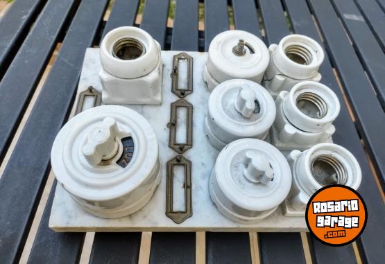 Hogar - LIQUIDO ANTIGUO TABLERO VINTAGE DE FUSIBLES Y AISLADOR ELECTRICO DE PORCELANAS - En Venta