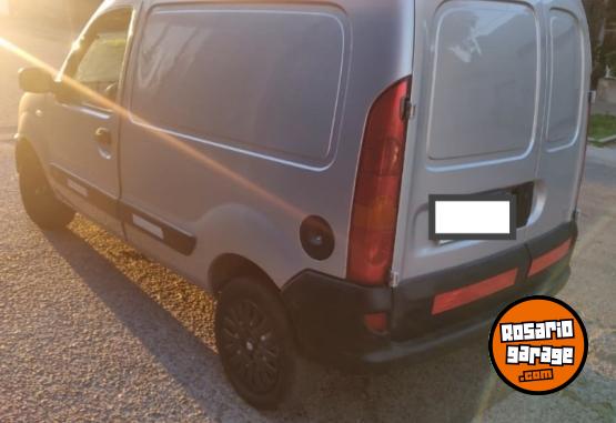 Utilitarios - Renault Kangoo 2017 GNC 205000Km - En Venta