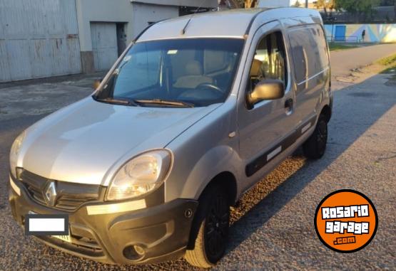 Utilitarios - Renault Kangoo 2017 GNC 205000Km - En Venta