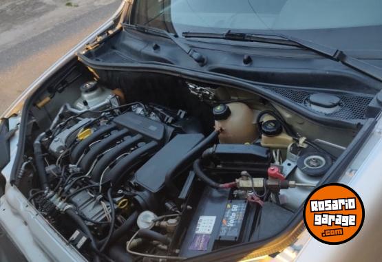 Utilitarios - Renault Kangoo 2017 GNC 205000Km - En Venta