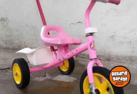 Artculos para beb - Lquido triciclo sin uso - En Venta