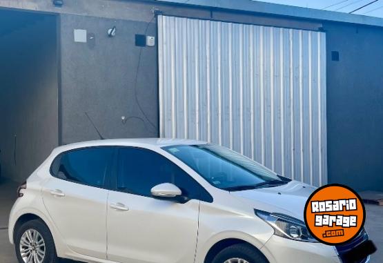 Autos - Peugeot 208 2018 Nafta 64500Km - En Venta