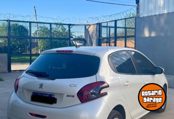 Autos - Peugeot 208 2018 Nafta 64500Km - En Venta