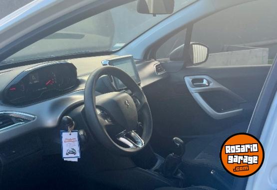 Autos - Peugeot 208 2018 Nafta 64500Km - En Venta