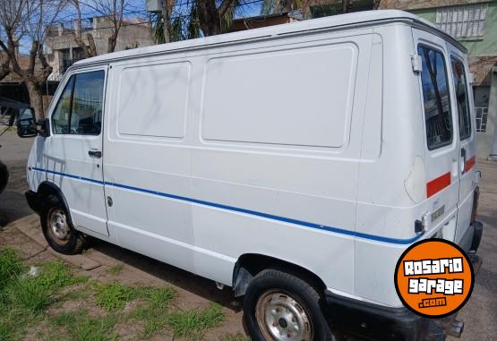Utilitarios - Renault Trafic 1.9 1999 Diesel 111111Km - En Venta